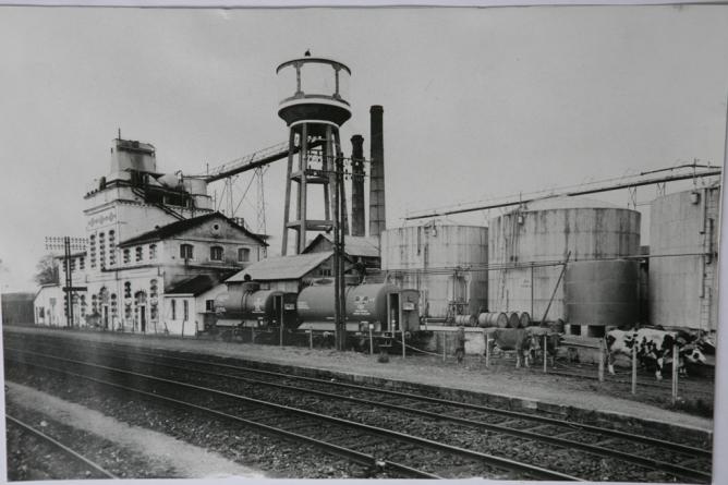 22 Le Magnou 2 cheminées boeufs avant explosion 1934